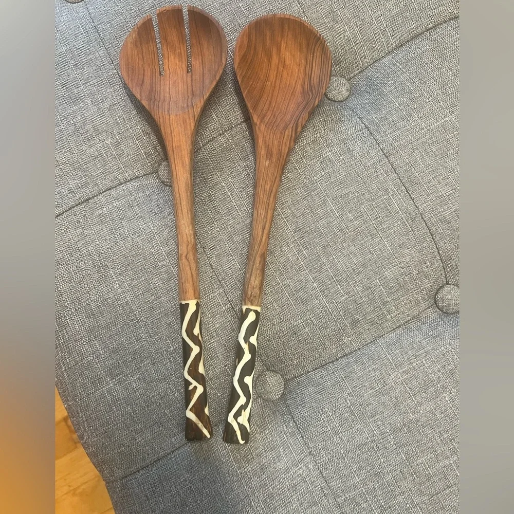 Wood salad serving set
